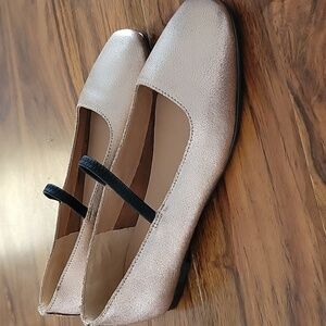 Gold and Black Ballet Flats with Elastic Strap